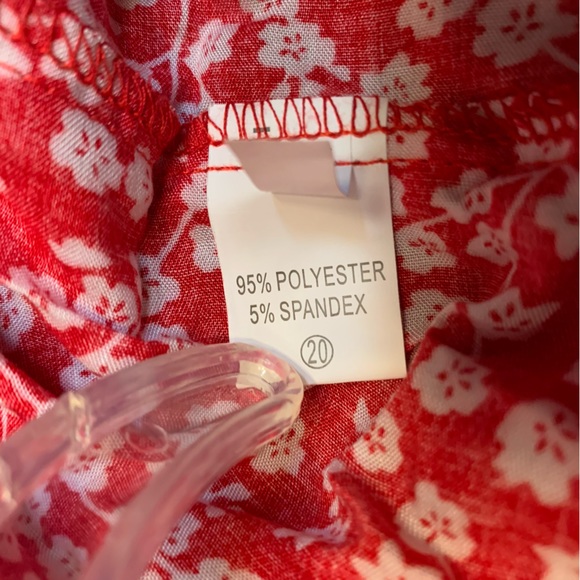 Beautiful skinny strap long dress. Size XL. 95% polyester 5% spandex. Nice touch - Picture 4 of 4